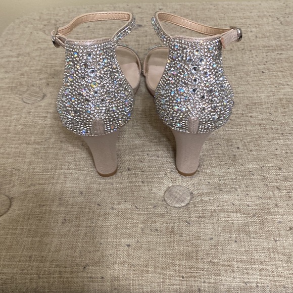 Glamorous rose gold blush sandals with rhinestones size 8 - Picture 4 of 6